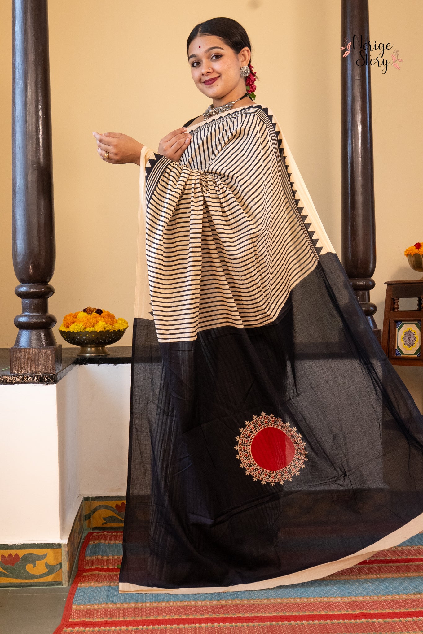 MAYUKHINI (मयुखिनी)