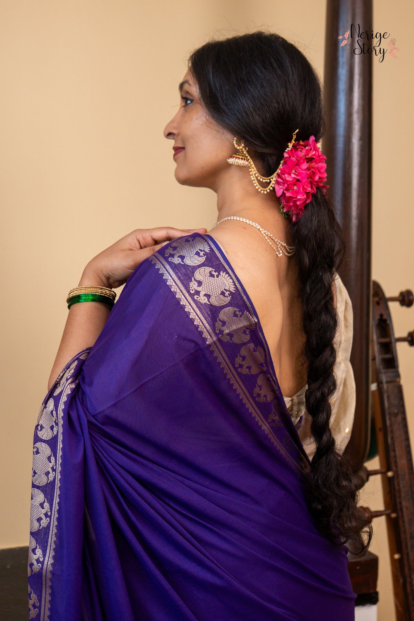 DHARUNIKA (ಧಾರುನಿಕಾ)