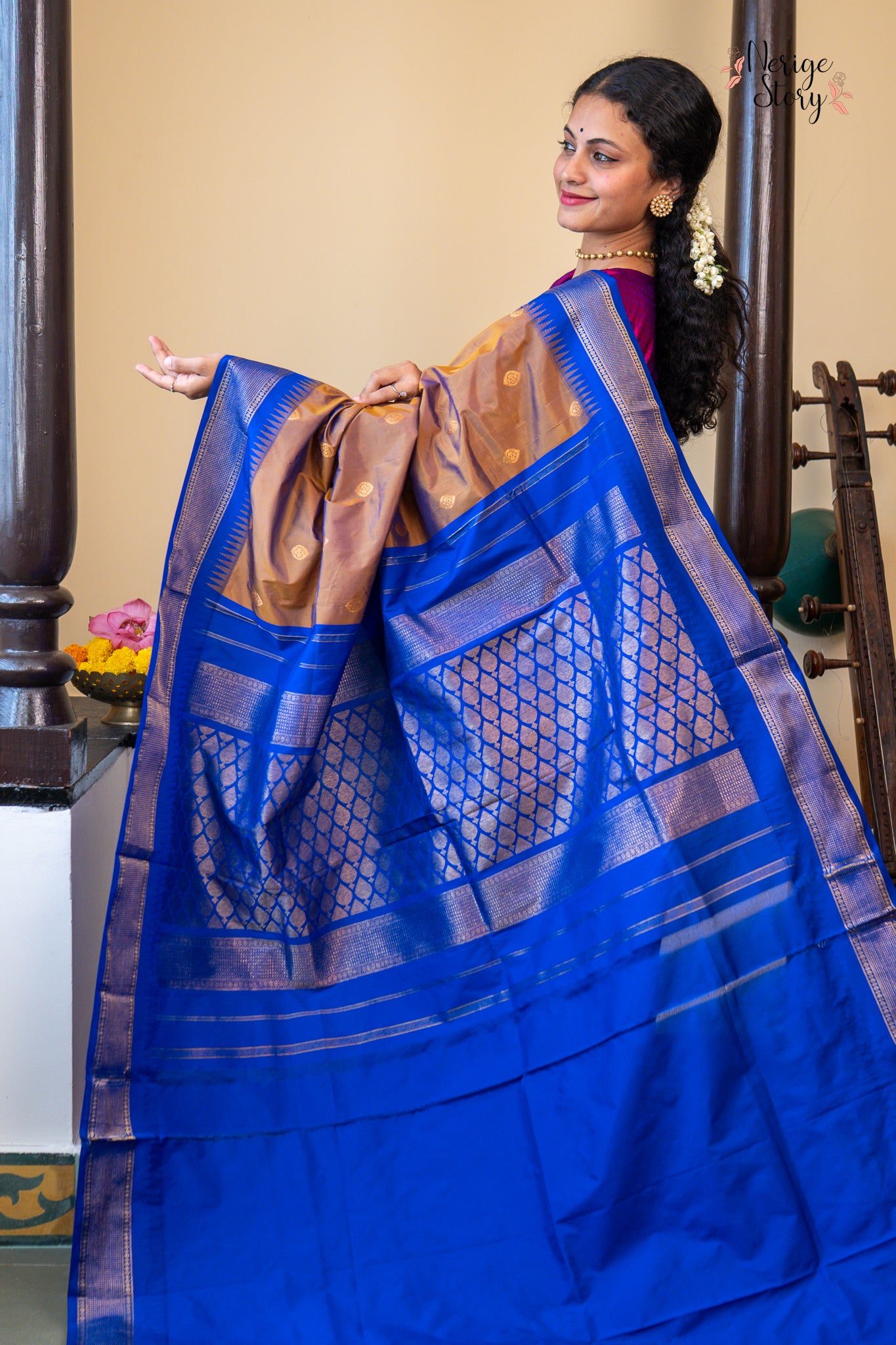 MADHUCHITHRA (ಮಧುಚಿತ್ರಾ)